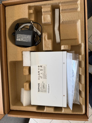 Sophos SG 115 Rev.3 Firewall Appliance Réseau + Chargeur + Boîte d’origine