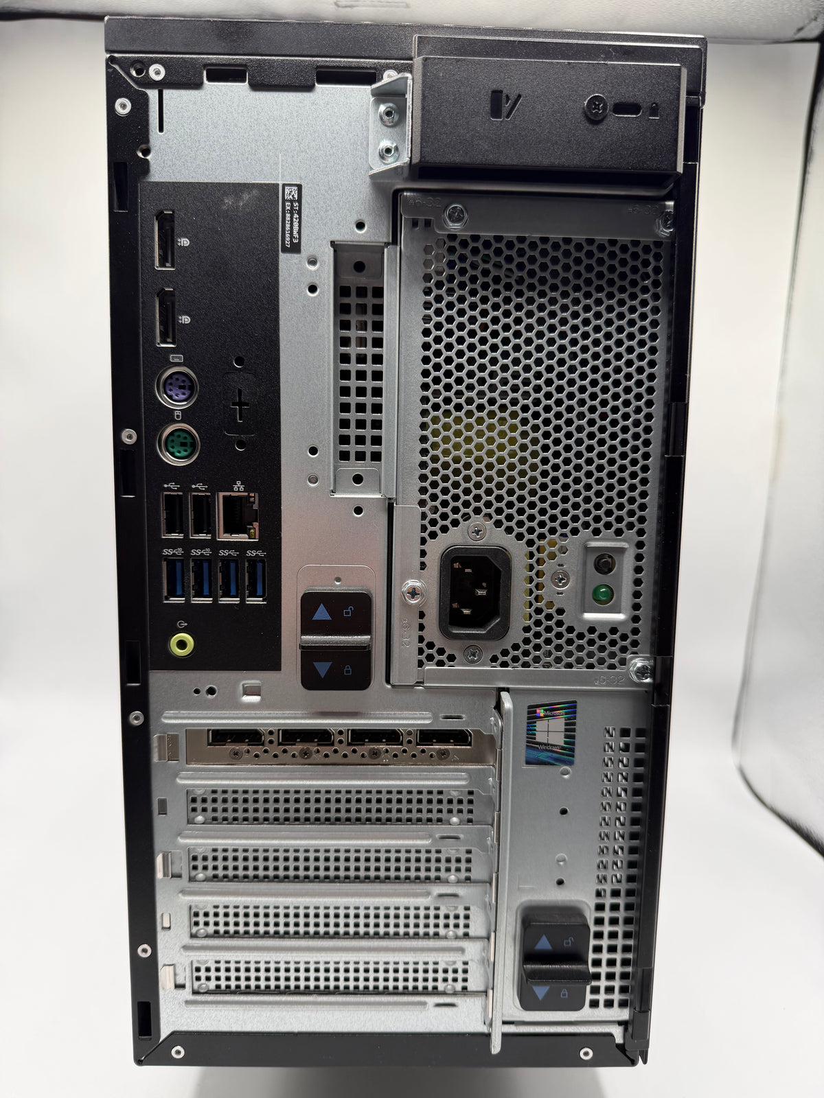 Dell Precision 3640 i9 vPro 10e Gen 32Go SSD 512Go Quadro P2200 WIN 11 PRO S94
