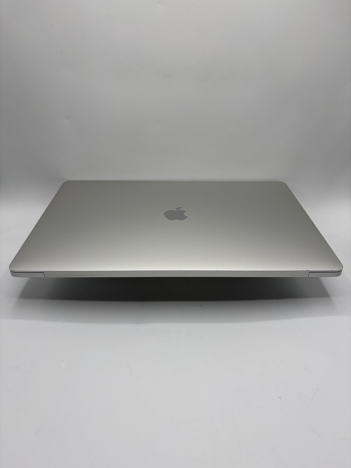 Apple MacBook Pro 16" A2141 – i7-9750H / 16Go RAM / 512Go SSD – macOS Tahoe –M44