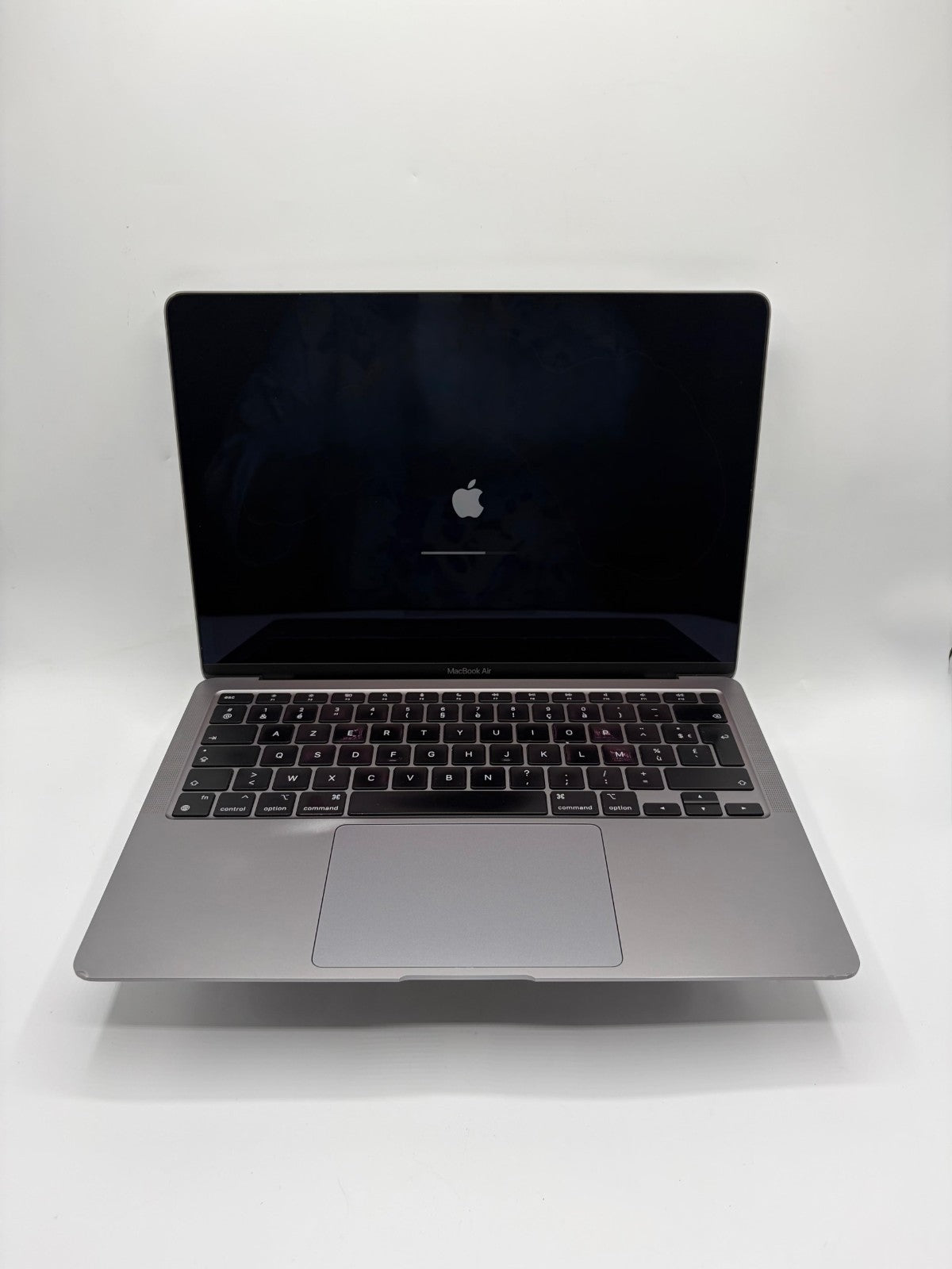 Apple MacBook Air A2337 M1 8-Core 8Go 256Go SSD 13,3" macOS Ventura – Réf AT36