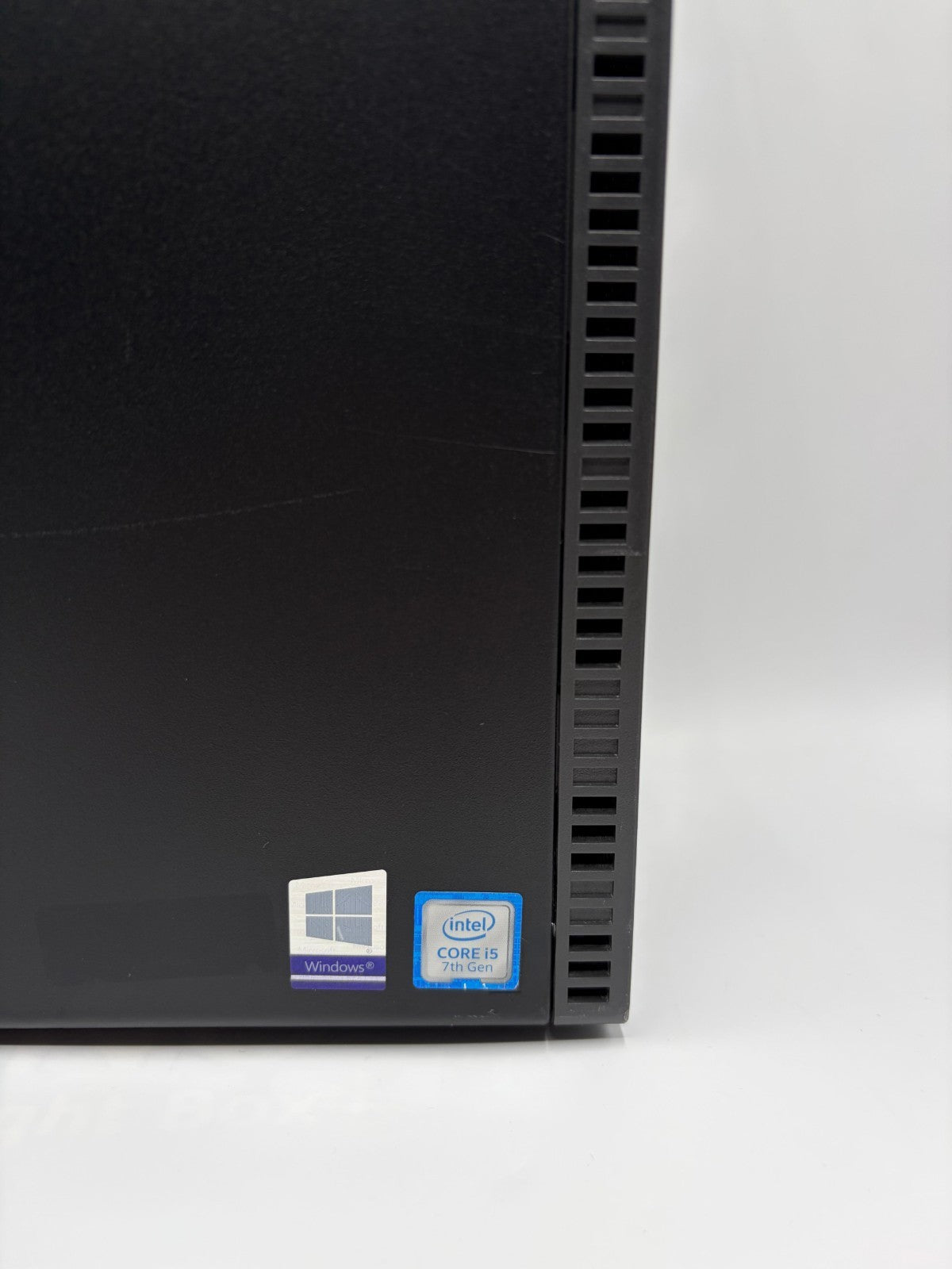 Lenovo ThinkCentre M710T – i5-7400 3.00GHz / 8Go RAM / 256Go NVMe SSD/REF A38