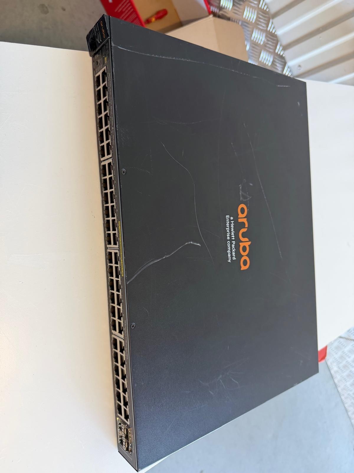 Switch Aruba HPE 2530-48G PoE+ J9772A 48 Ports Gigabit + 4 SFP Manageable