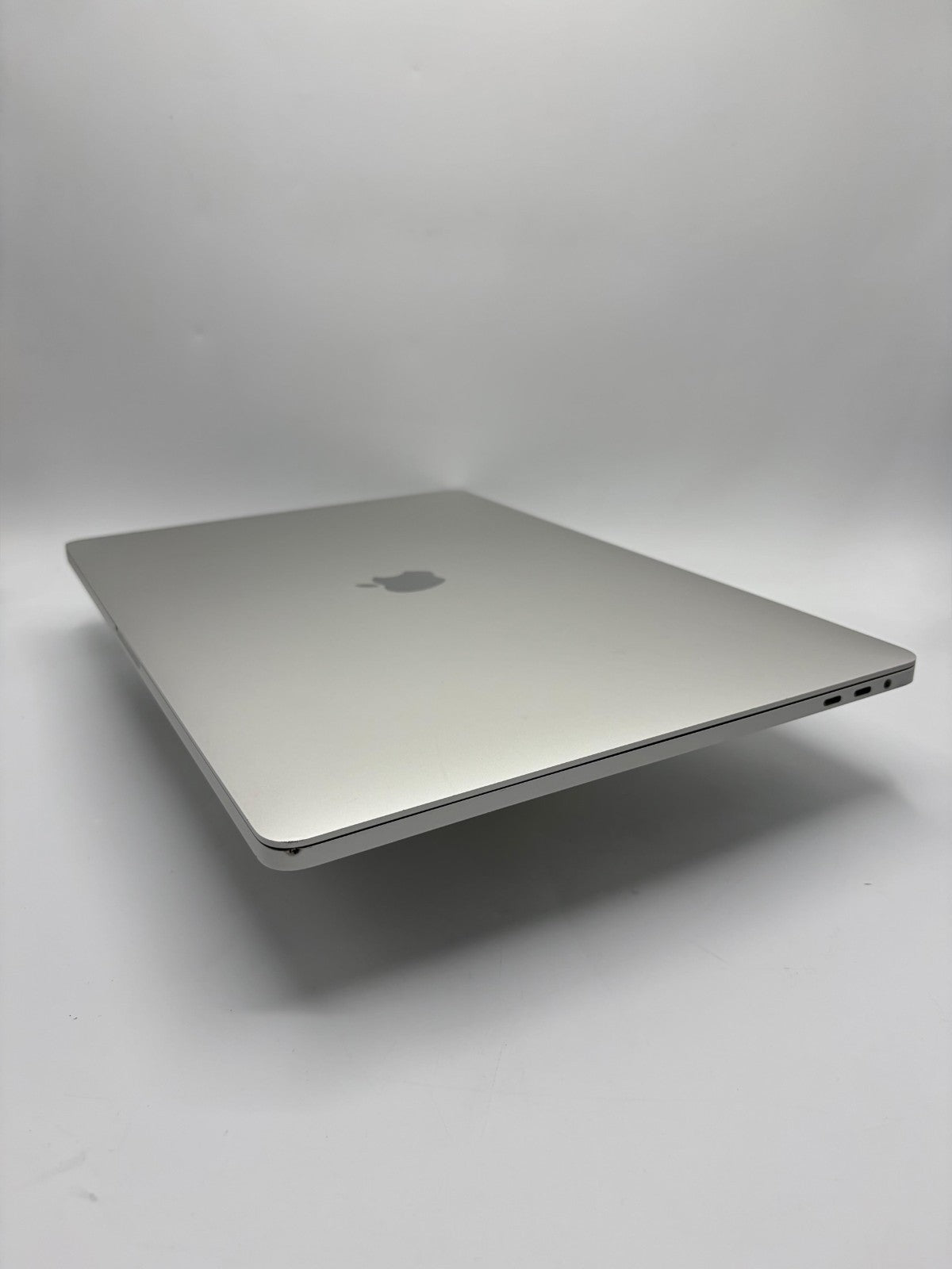 Apple MacBook Pro 16 A2141 i7-9750H 16Go 512Go SSD macOS Sequoia M43