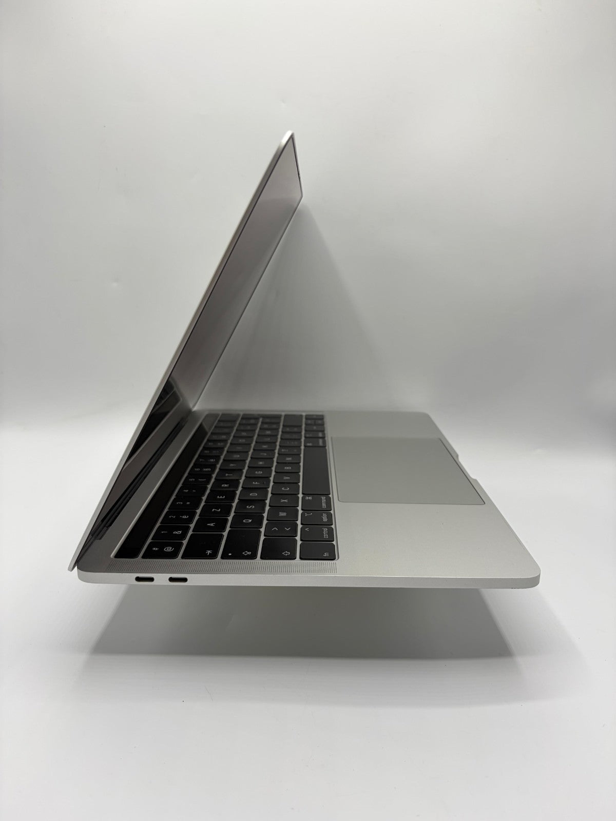 Apple MacBook Pro A1989 i7-8559U 16Go 512Go SSD 13,3" macOS Sequoia – Réf AT31