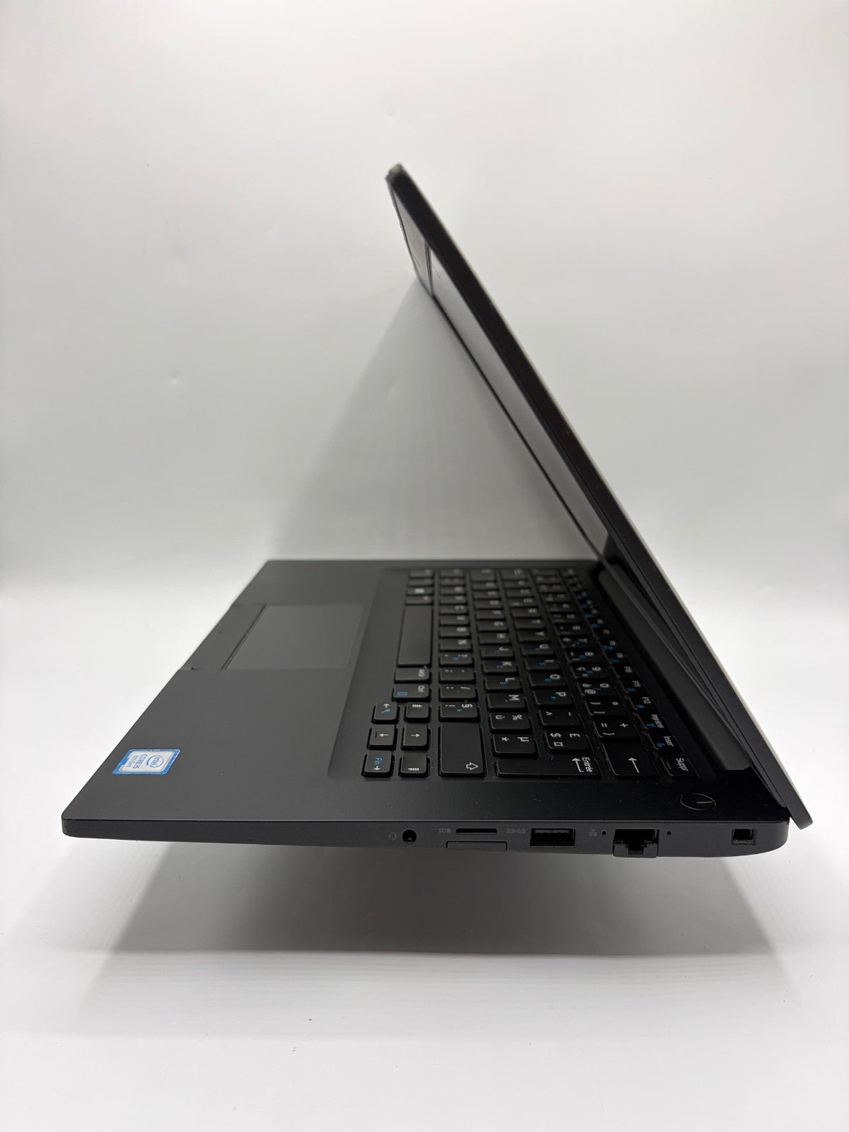 Dell Latitude 7490 – i5-8250U – 8Go RAM – SSD SATA 256Go – 14" – Réf.  AT44