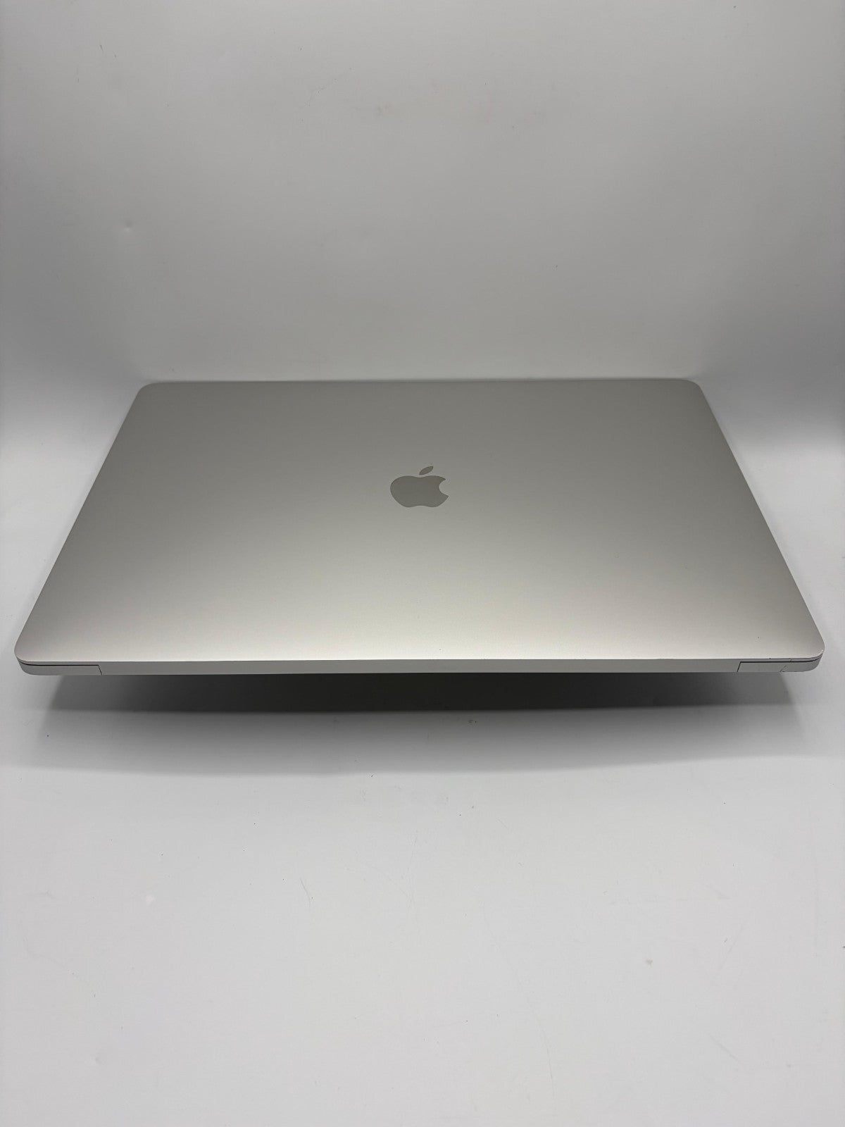 Apple MacBook Pro 16" A2141 – i7-9750H / 16Go RAM / 512Go SSD – Ref M44b