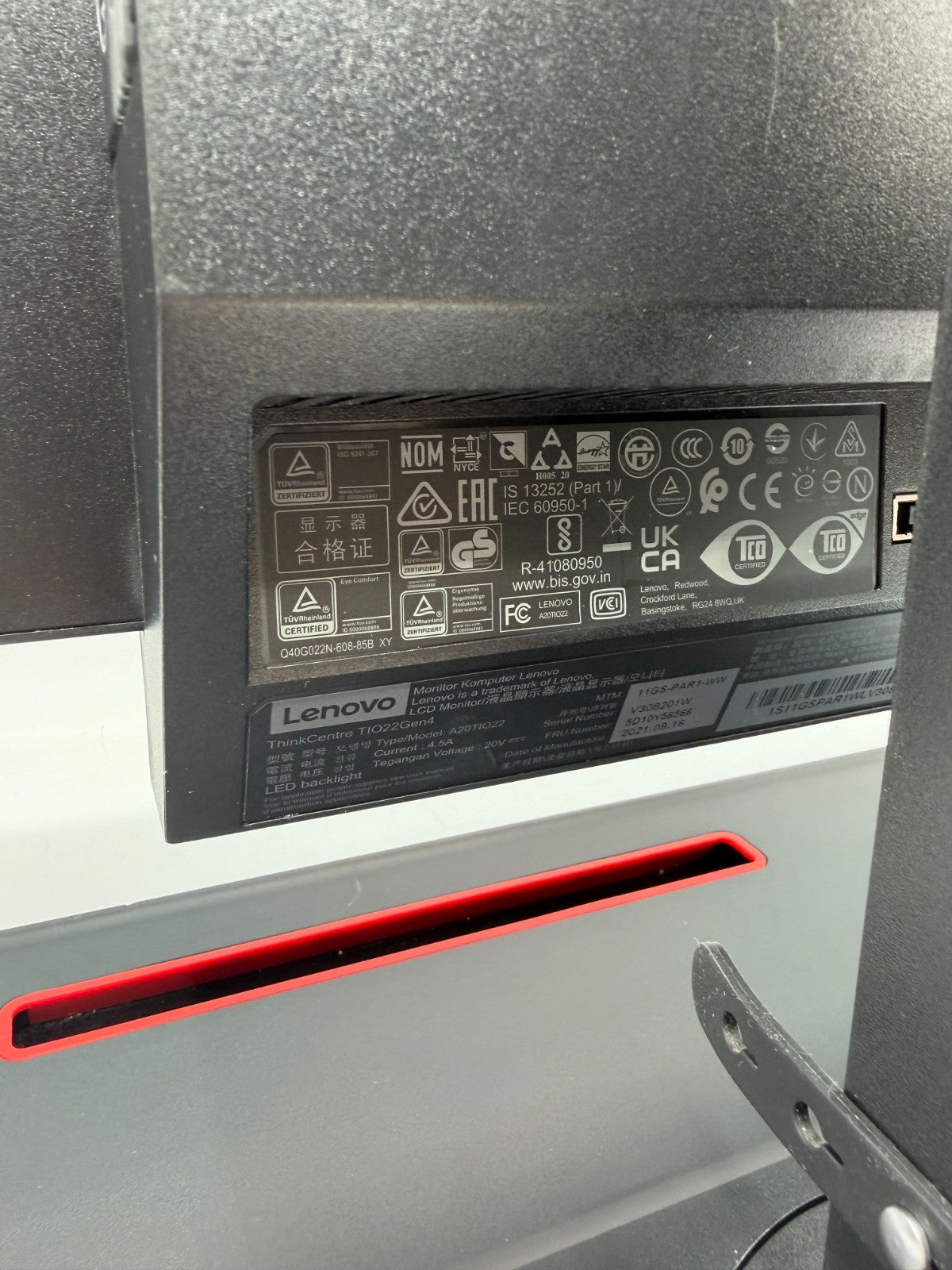 Lenovo ThinkCentre M80Q Tiny-in-One 22 i5-10500T 16Go SSD 512Go WIN 11 S12