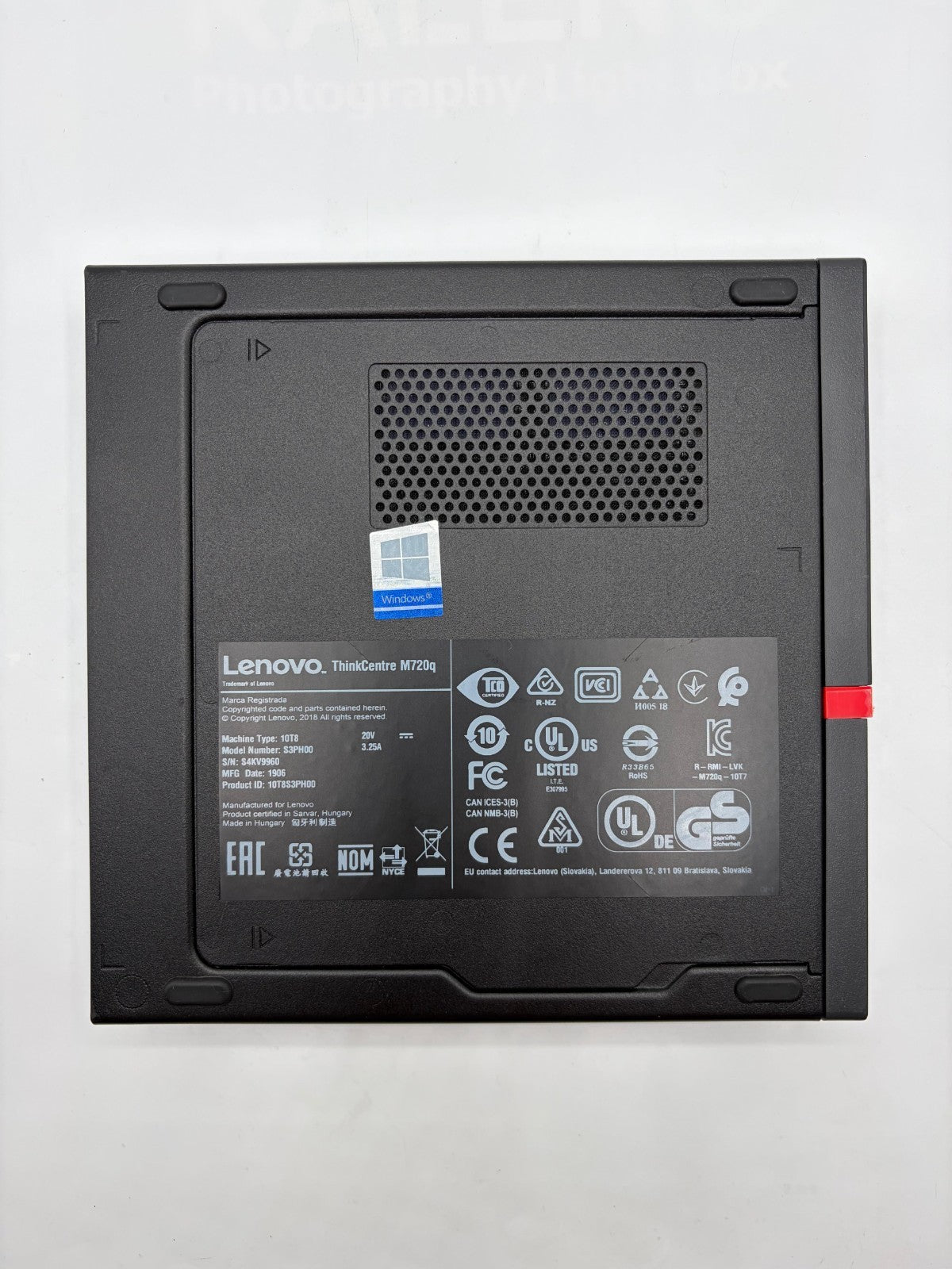 Lenovo ThinkCentre M720q Tiny i5-8400T 8Go 256Go SSD WIN 11 PRO – Réf AT28
