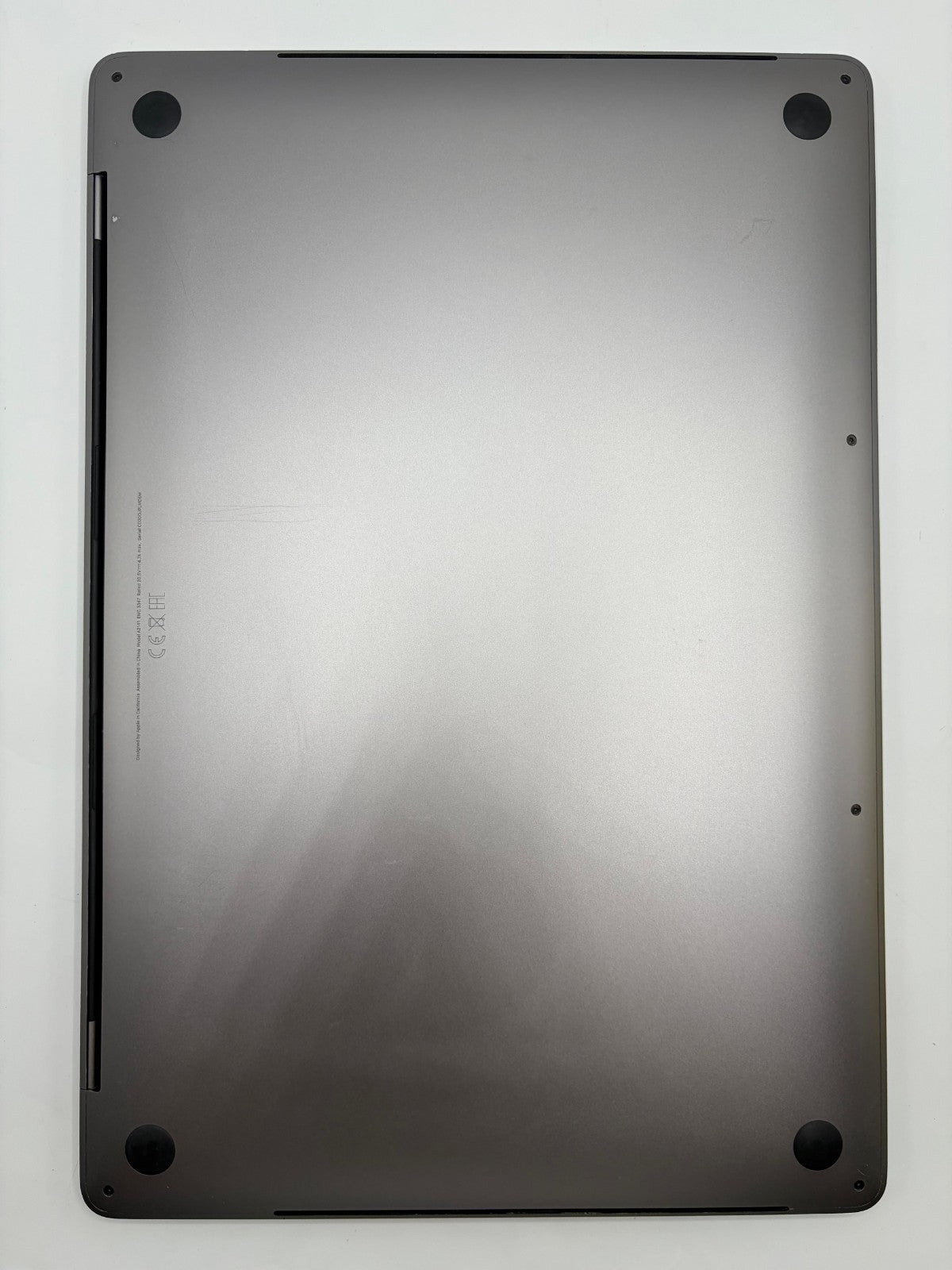 Apple MacBook Pro A2141 16" i7-9750H 16Go 512Go SSD Radeon Pro 5300M – Réf AT33