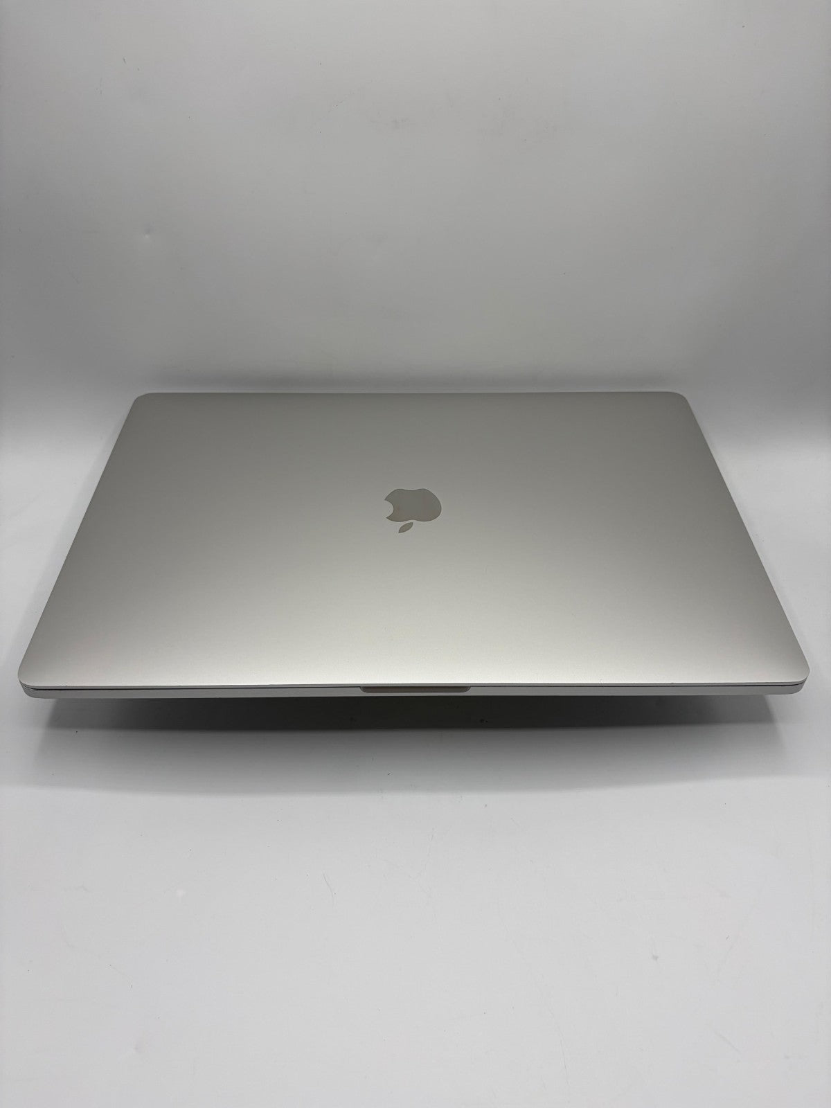 Apple MacBook Pro 16" A2141 – i7-9750H / 16Go RAM / 512Go SSD – Ref M44b