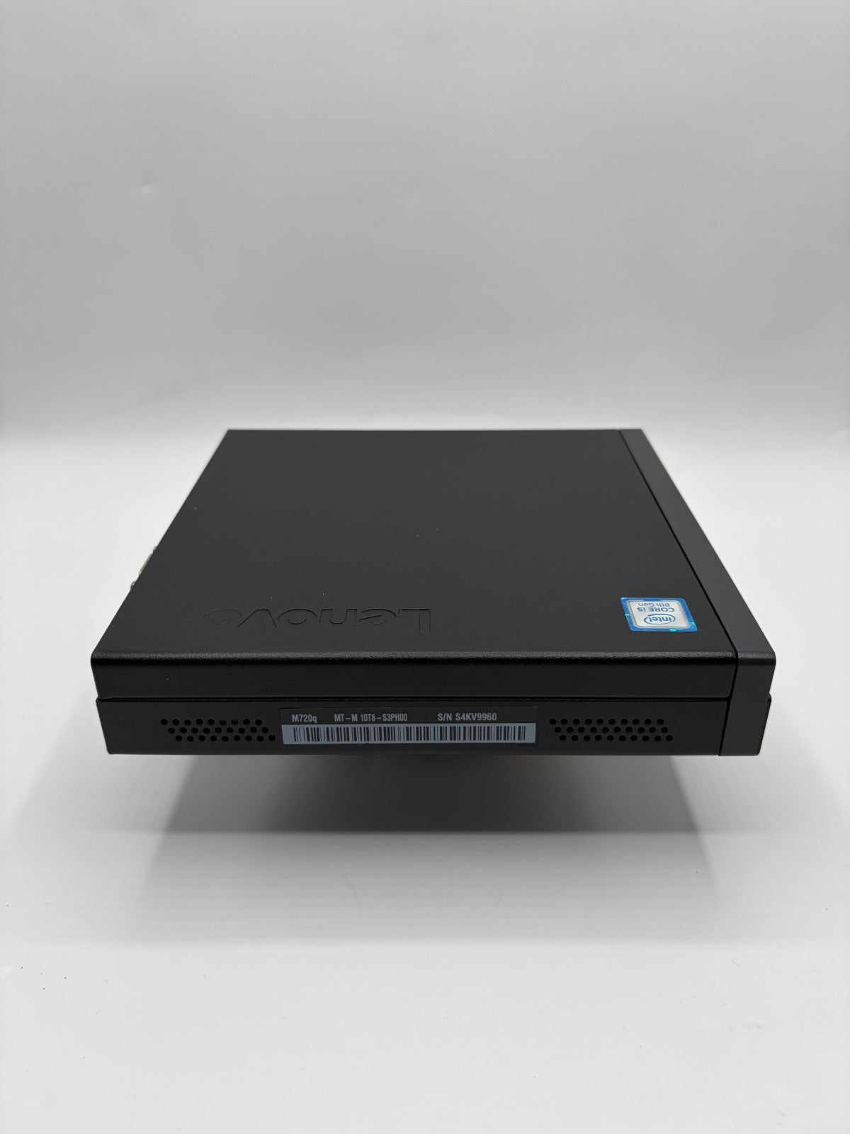 Lenovo ThinkCentre M720q Tiny i5-8400T 8Go 256Go SSD WIN 11 PRO – Réf AT28