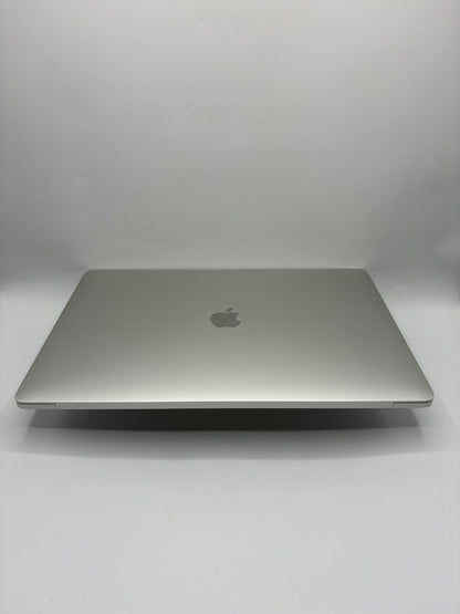 Apple MacBook Pro A1990 15,4" – i7-8850H – 16Go RAM – SSD 512Go – Réf. AT32