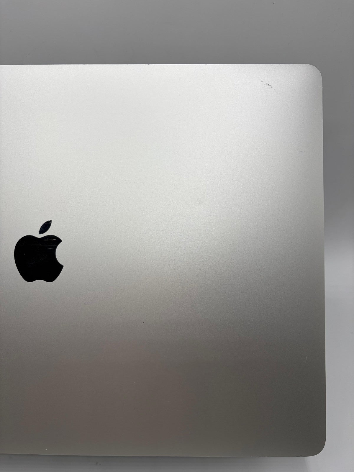 Apple MacBook Pro 16" A2141 – i7-9750H / 16Go RAM / 512Go SSD – macOS Tahoe –M44