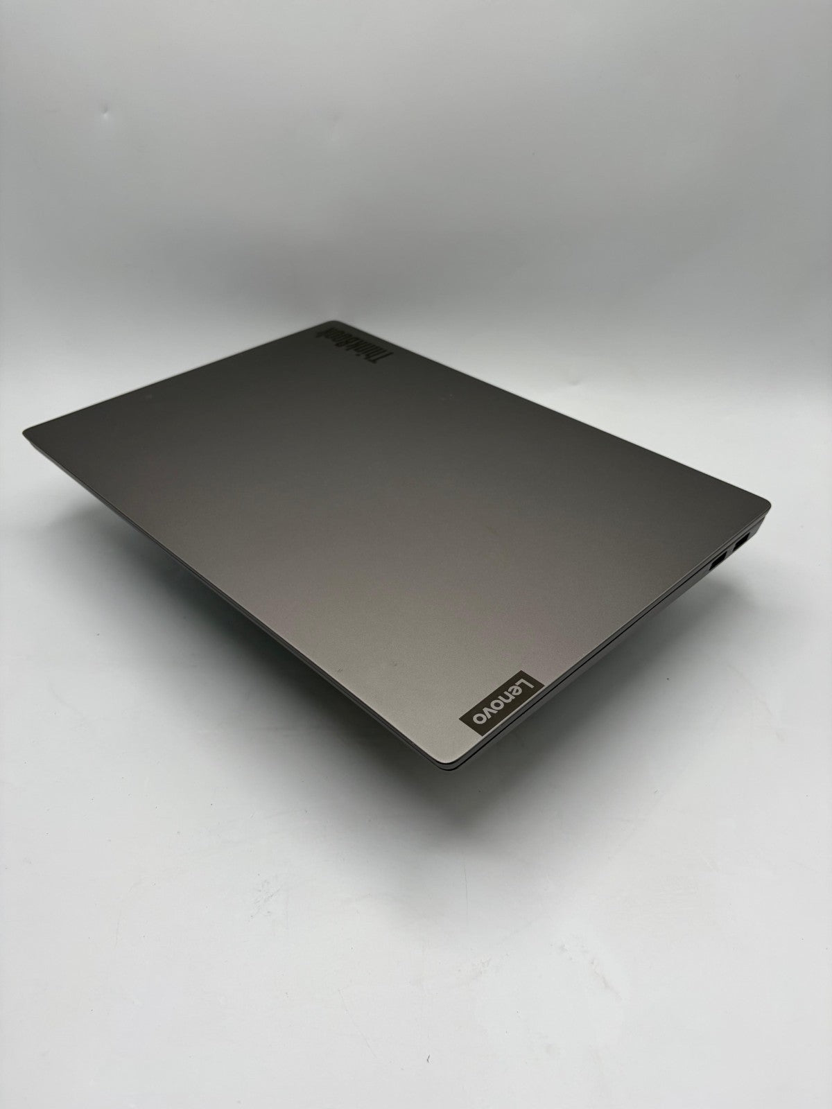 Lenovo ThinkBook 13s – i7-8565U / 8Go RAM / 256Go SSD – 13.3" FHD – A++ REF H21