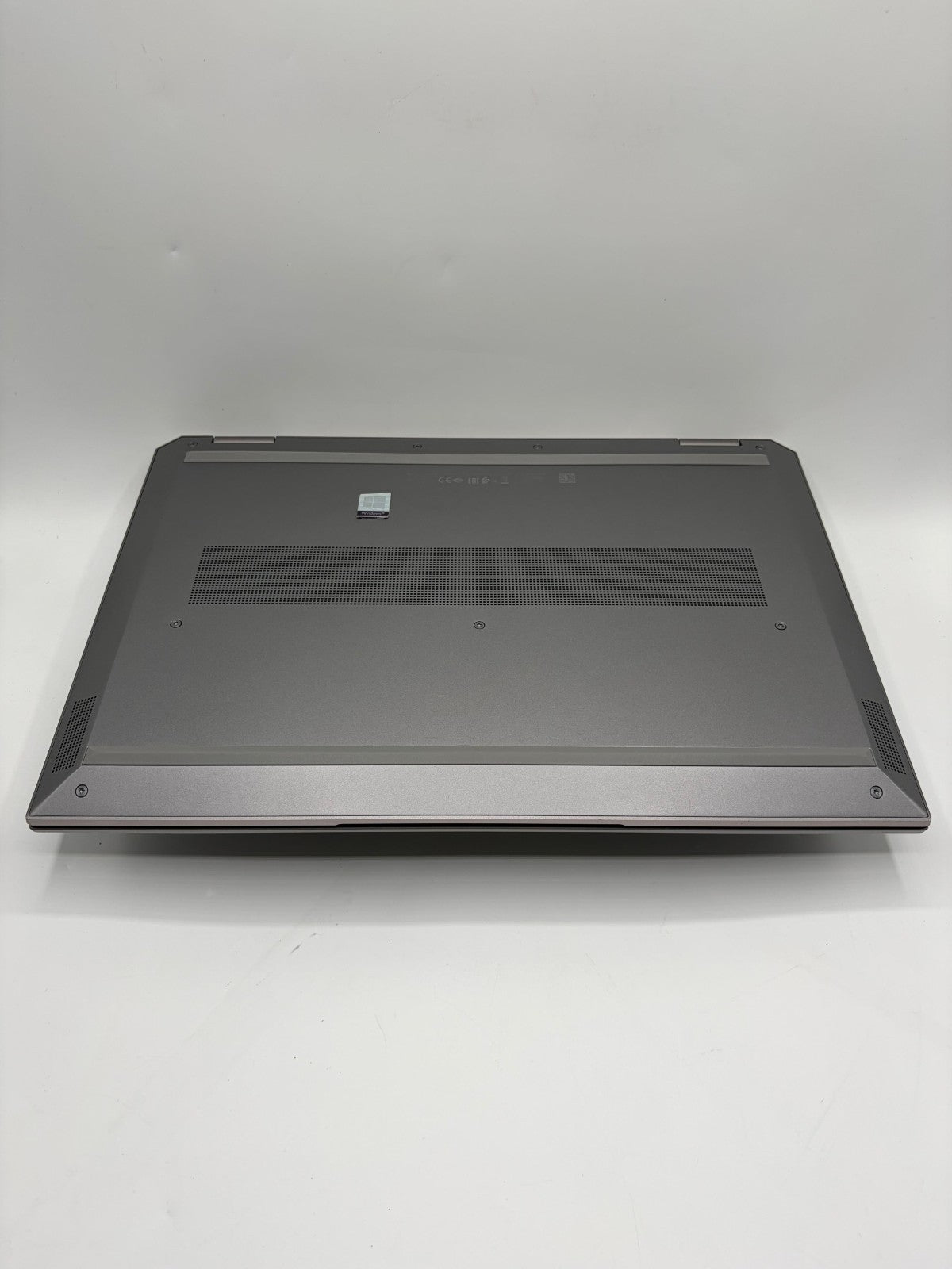 HP ZBook Studio G5 – i7-8750H / 16Go RAM / 512Go SSD / Quadro P1000 / WiN11 M56
