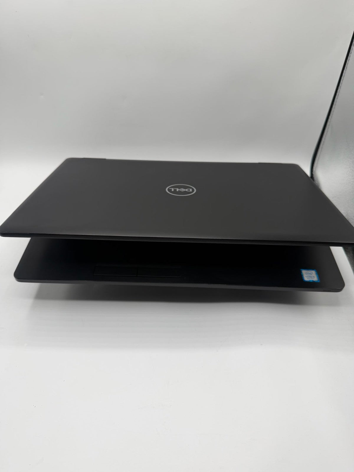 Dell Latitude 5590 i5-8350U 8Go 256Go SSD 15.6" Windows 11 Pro - Ref J38