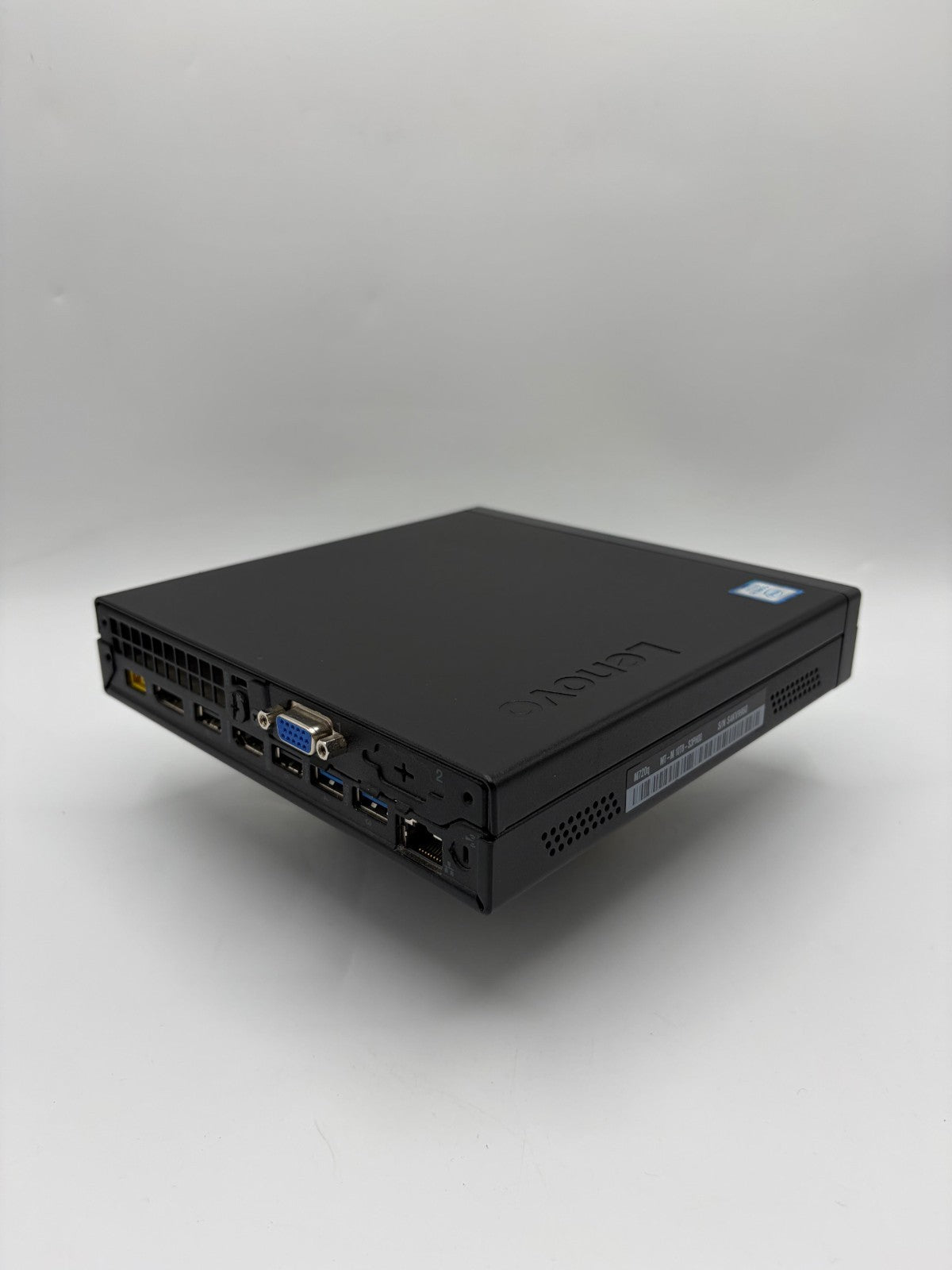 Lenovo ThinkCentre M720q Tiny i5-8400T 8Go 256Go SSD WIN 11 PRO – Réf AT28