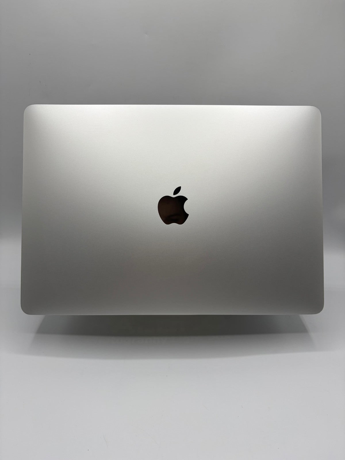 Apple MacBook Pro A1989 i7-8559U 16Go 512Go SSD 13,3" macOS Sequoia – Réf AT31