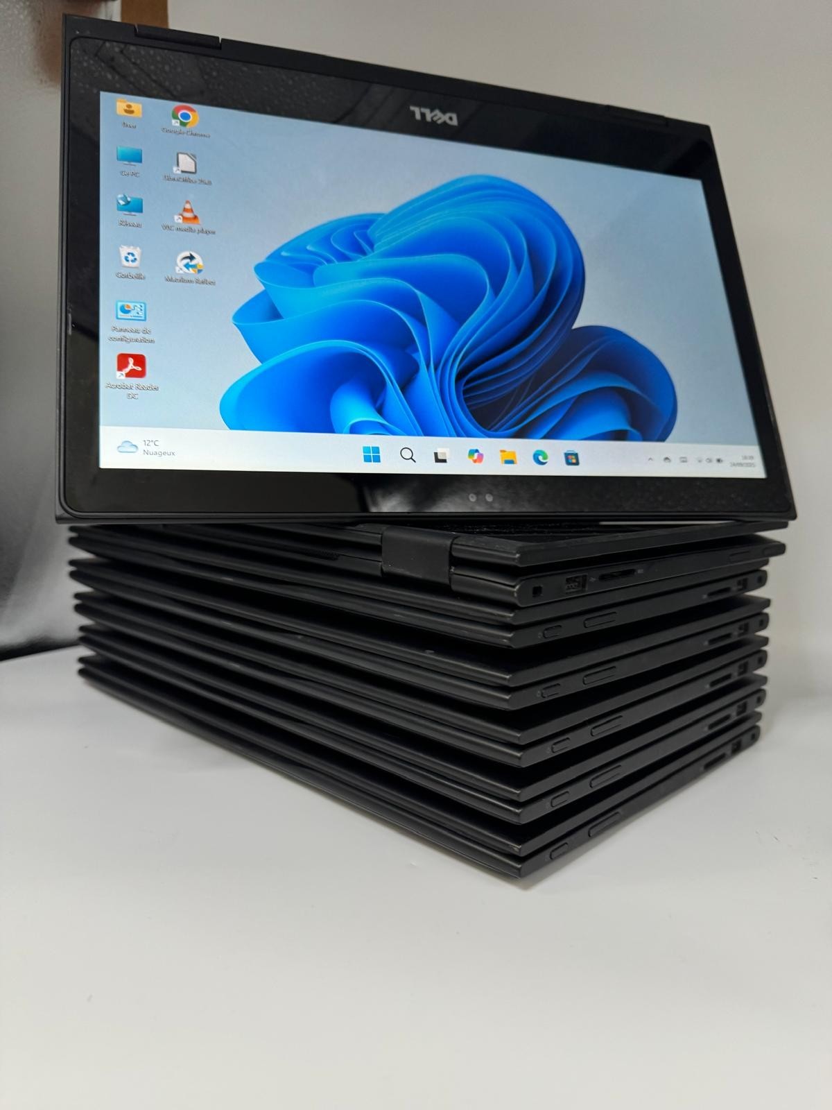 Dell Latitude 3390 2-en-1 – i3-7020U – 8Go RAM–256SSD-Tactile 13.2 batterie neuf