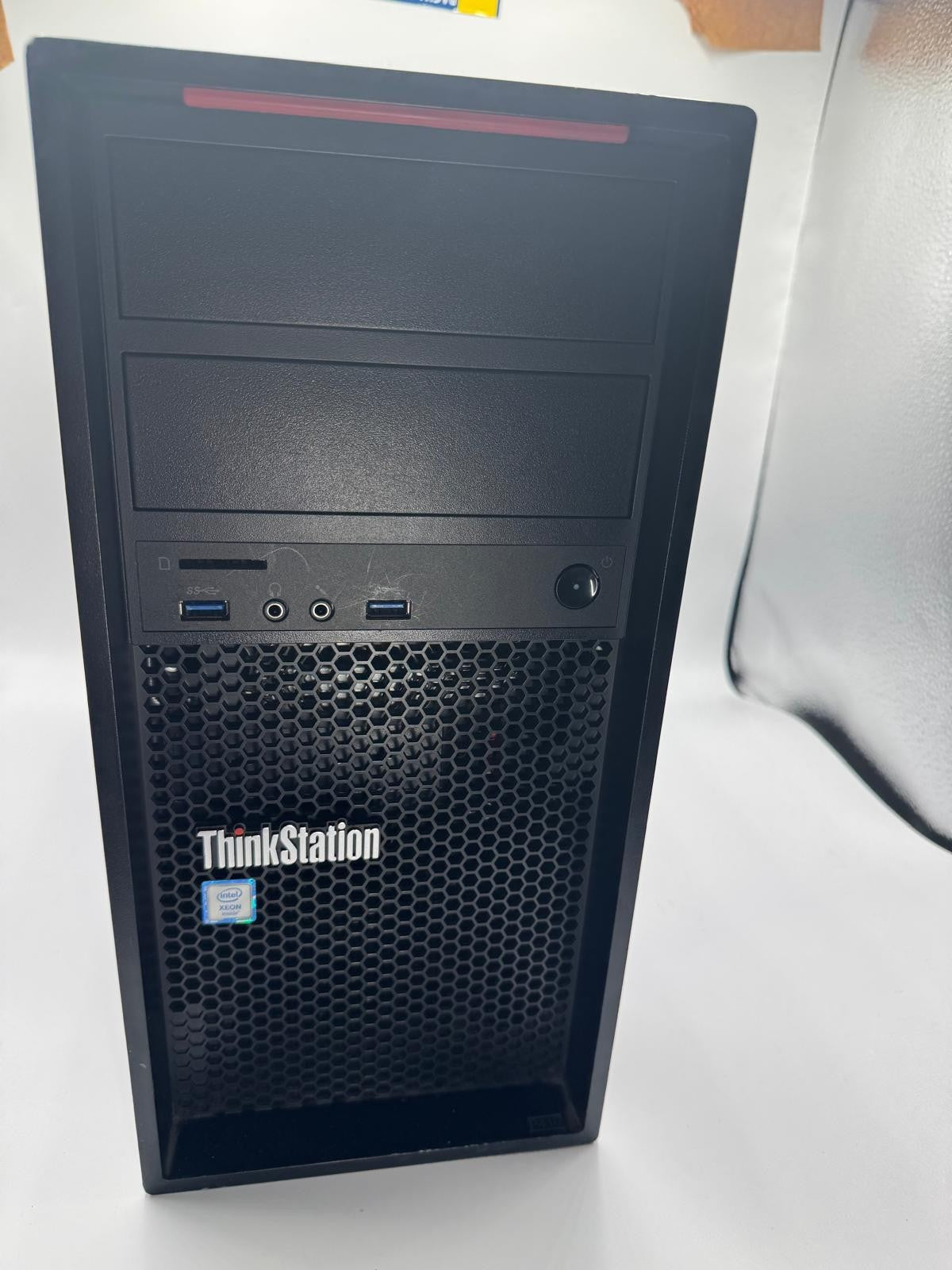 Lenovo ThinkStation P410 Xeon E5-1630 v4 / 16Go /512/ Nvidia Quadro M2000 4Go /