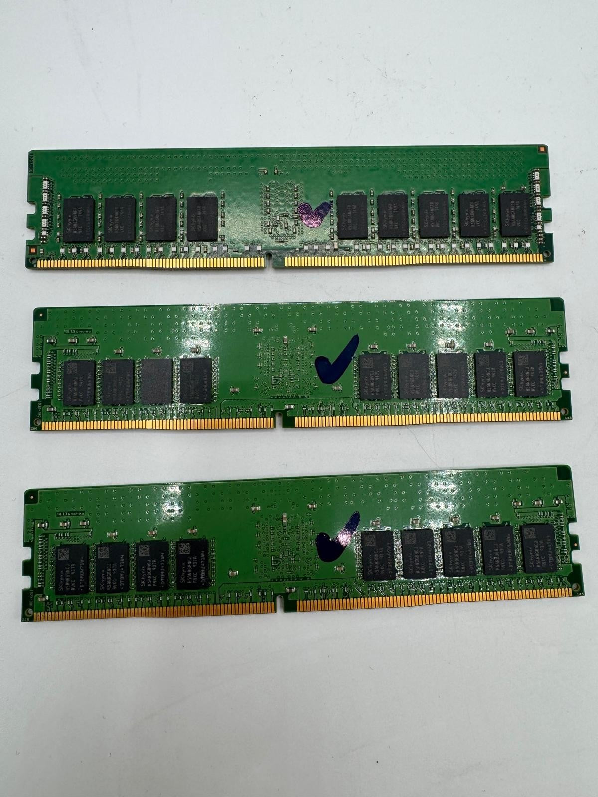 RAM 16Go DDR4 PC4-2666V ECC REG SK Hynix Lenovo Serveur Mémoire 16GB RDIMM