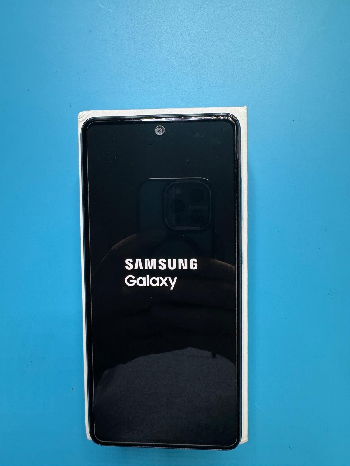 Samsung Galaxy A52s 5G 128 Go – Noir – Dual SIM – Très bon état –Boîte d’origine