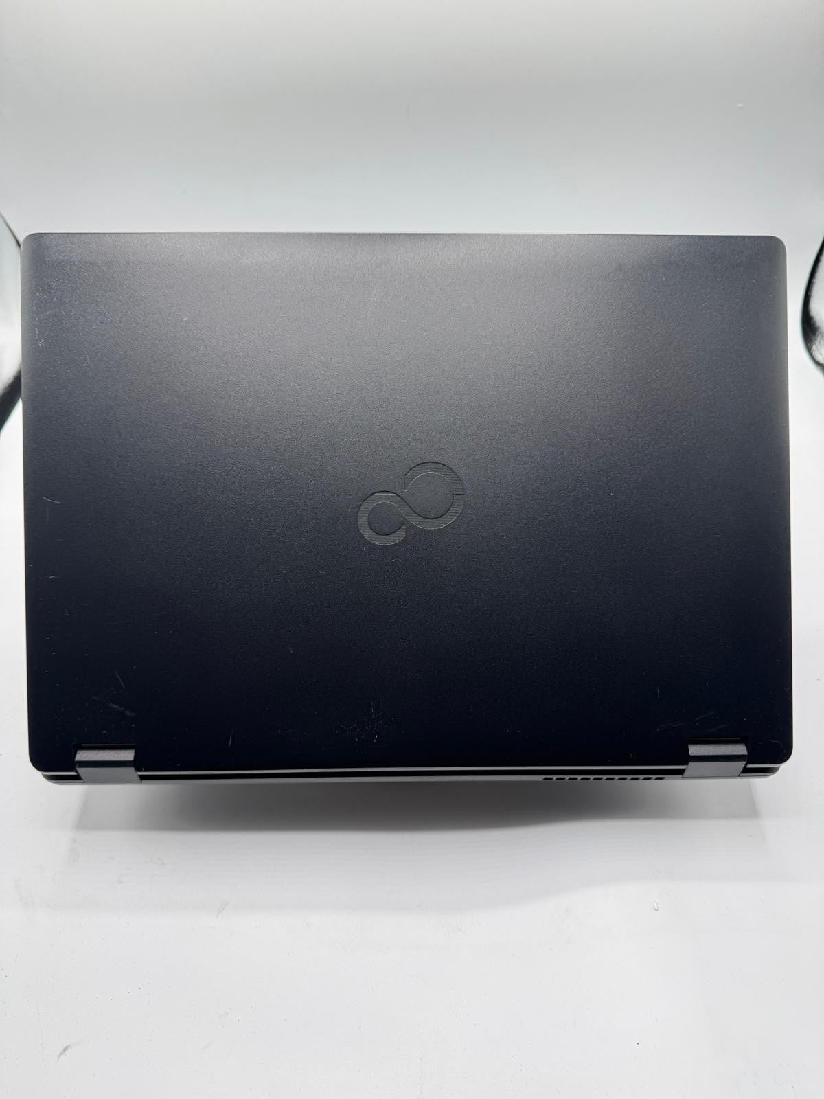 Fujitsu Lifebook E5410 – i3-10e Gen / 8 Go RAM / SSD – 14" – AZERTY -Ref FUJI