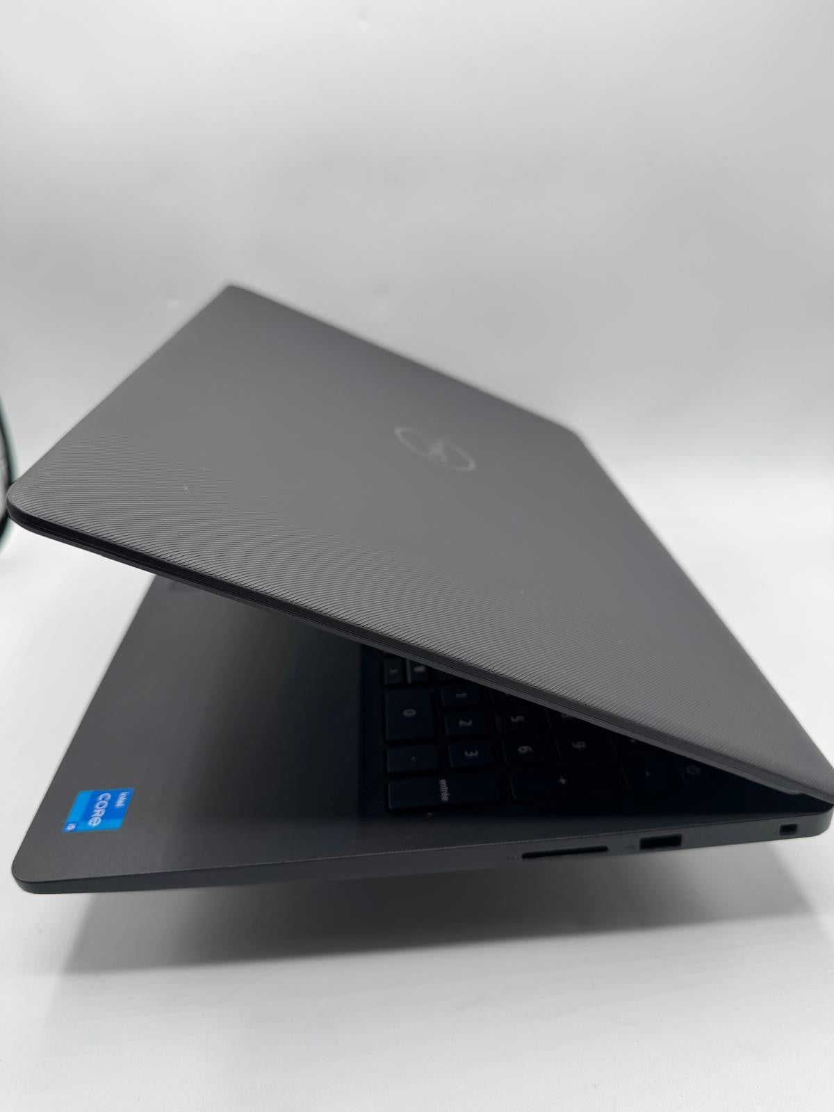 Dell Vostro 3500 i5-1135G7 8Go RAM 256Go SSD 15,6" Win11 Pro Batterie 75% ref M6