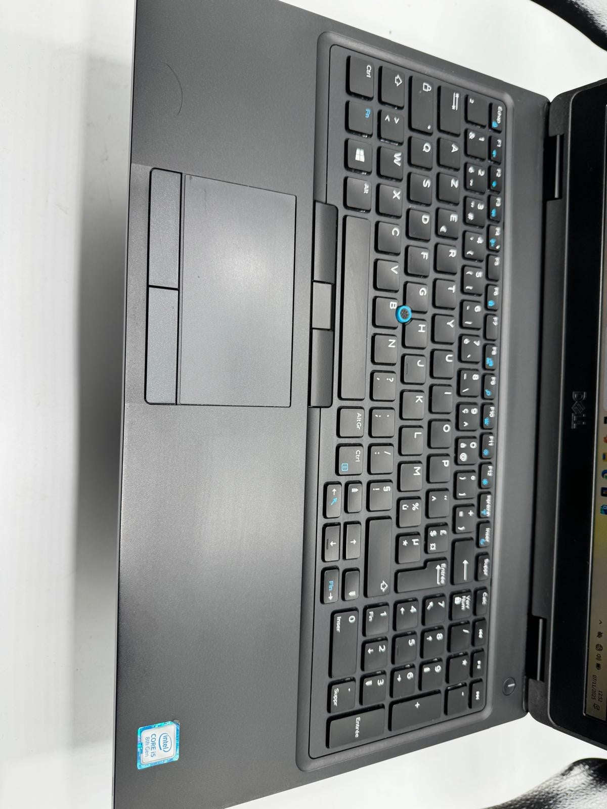 Dell Latitude 5590 – i5-8350U – 16 Go RAM – 256 Go SSD – 15,6"– Bat 6% Ref D28